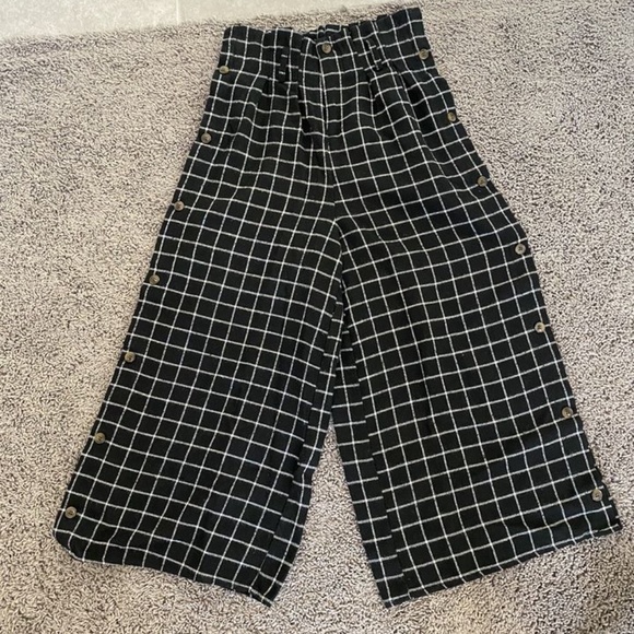 Wide Leg Black Squared Pants - Picture 2 of 2